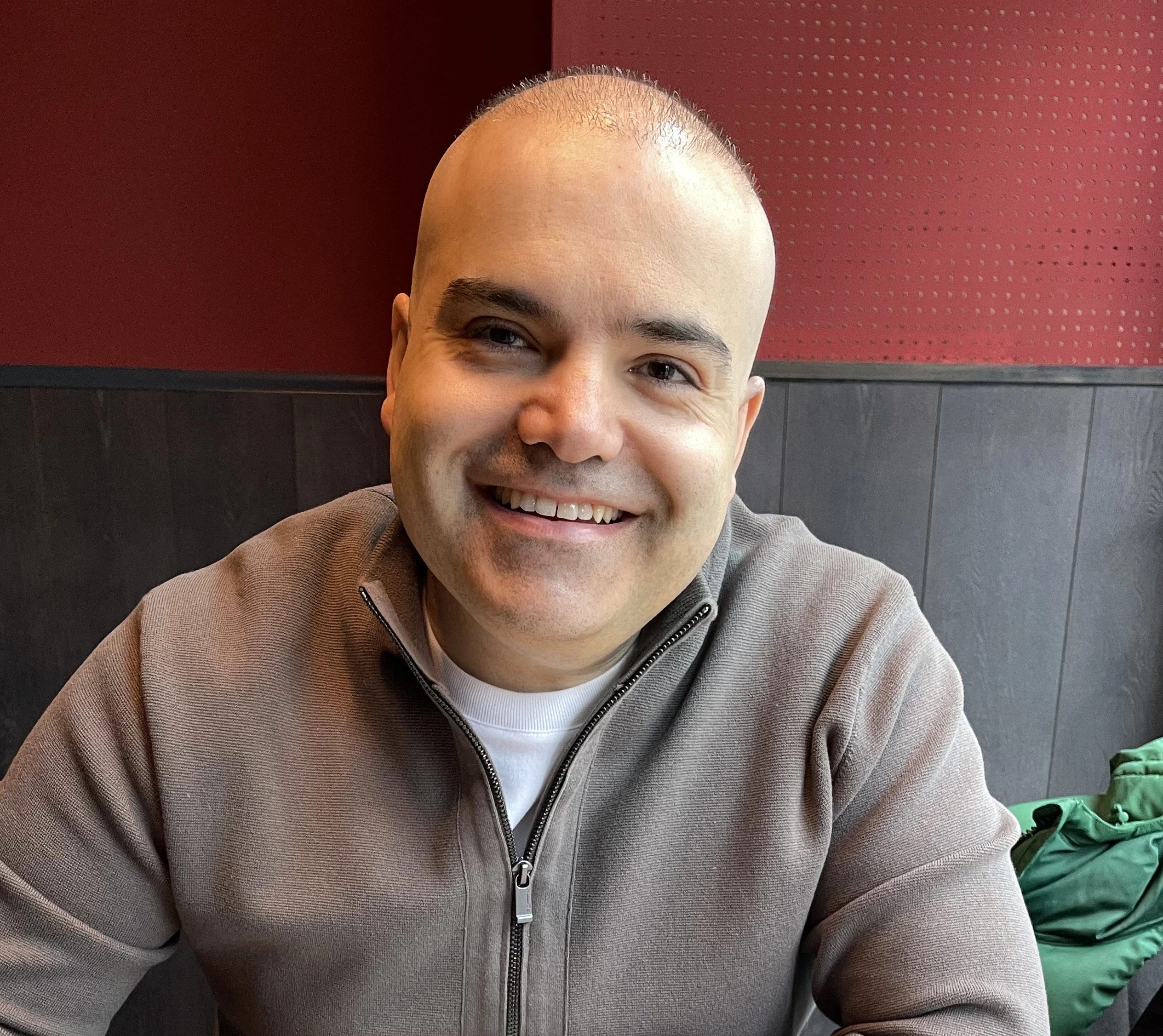 Rouzbeh Noroozy – Chiropractor, Palmer West Graduate, Founder of Ruana